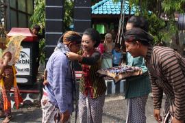 MENAIKKAN LEVEL KALURAHAN  MELALUI  VISITASI 